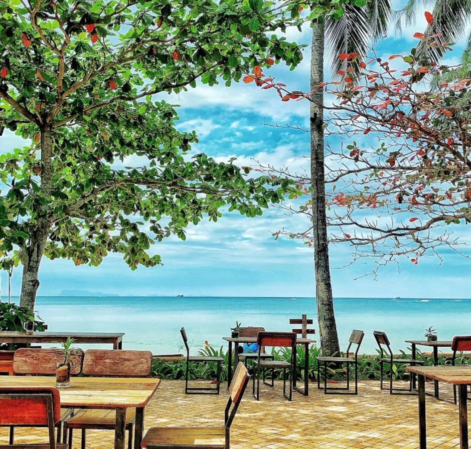 Chill Inn Lipa Noi Hostel And Beach Cafe 苏梅岛 外观 照片