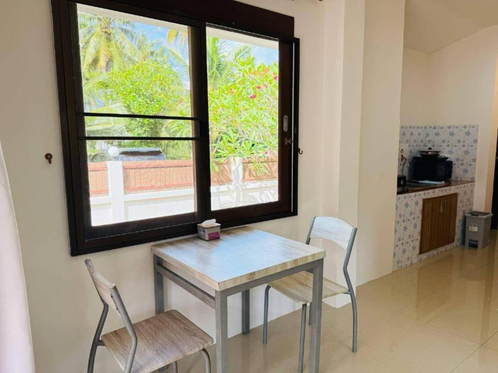 Chill Inn Lipa Noi Hostel And Beach Cafe 苏梅岛 外观 照片
